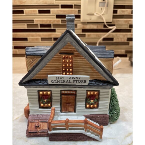 Lemax Dickensvale Village HATHAWAY GENERAL STORE Lighted Building Vintage 1992 - Picture 2 of 12